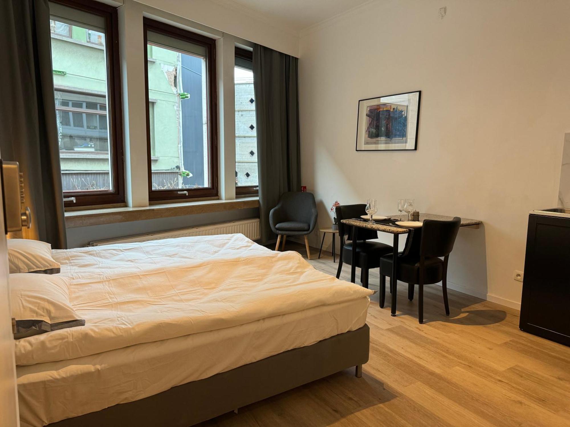 Two Bedroom Loft In The City Center By The Meir Antwerp Exterior photo